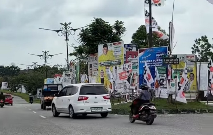 Bayang-bayang Baliho Politik: Dampak Negatif Terhadap Lingkungan