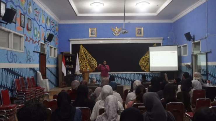 FISIP UB and Malaysian Universities Promote Digital Literacy to Strengthen Community Resilience in Rural Indonesia